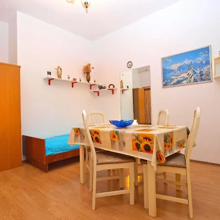 Apartment 1197