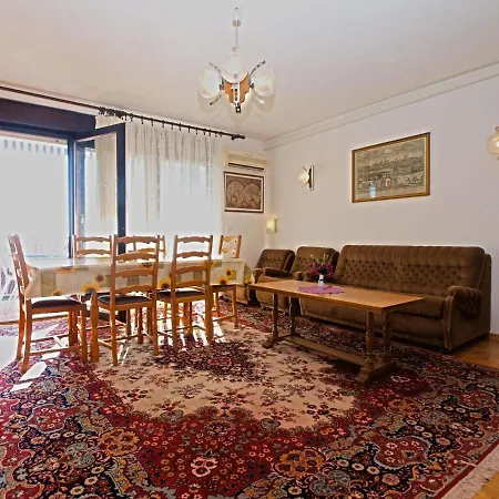 Apartment 1197 *
